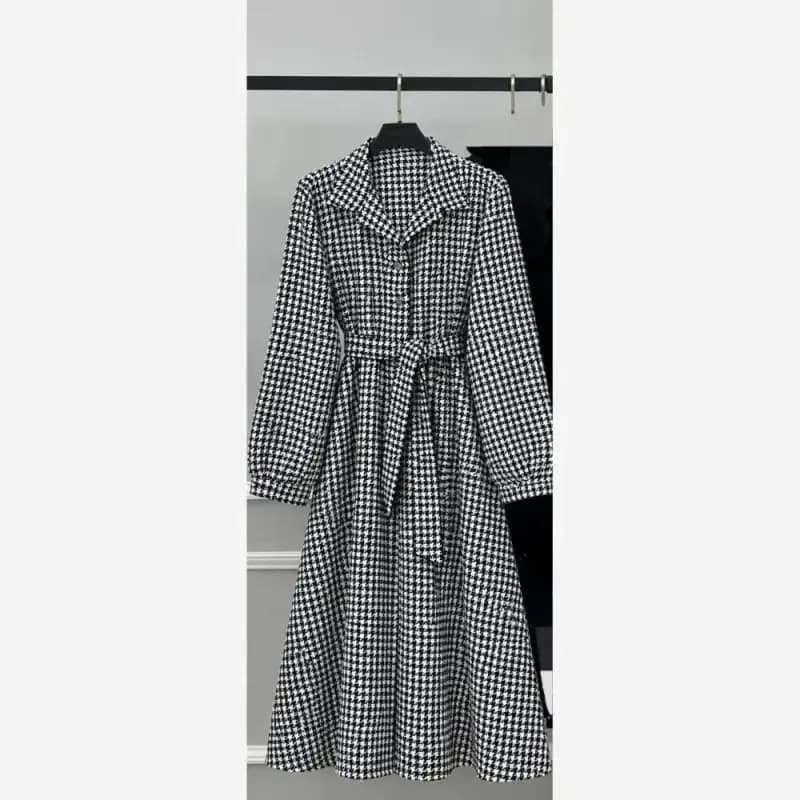 کفتان پاییزه مدل نلا جنس پیردوپل رنگ سفید مشکی سایز 38 تا 48 — تصویر ۲
