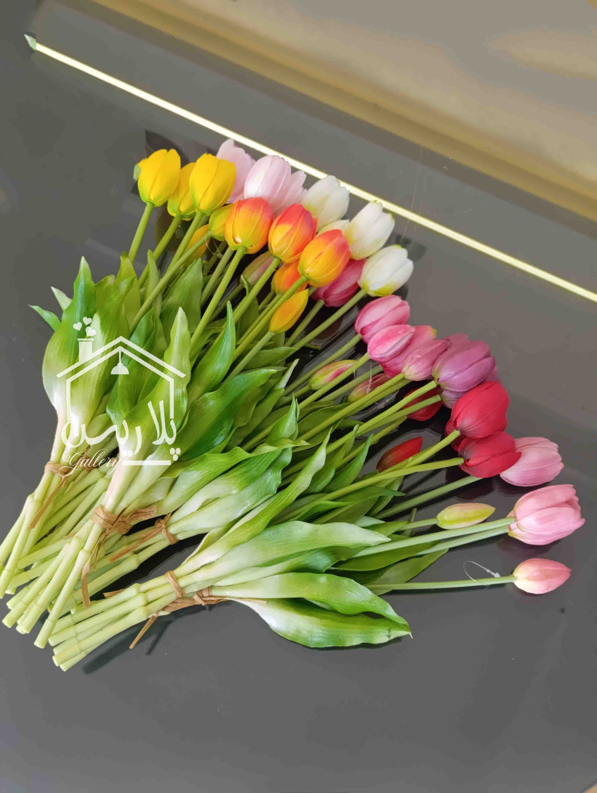 دسته گل لاله لاتکس غنچه دار درچهار رنگ۱۶۱۹۰