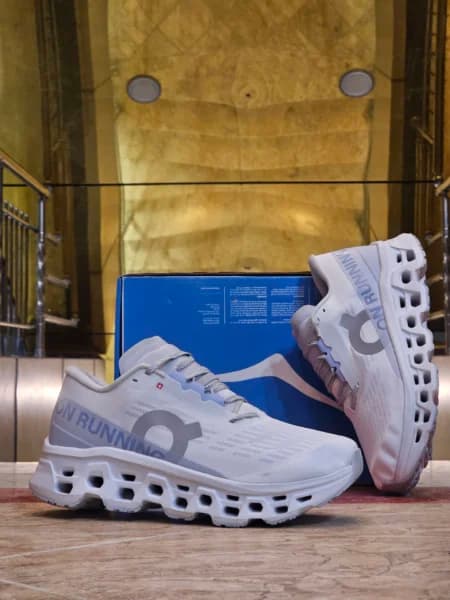 کتونی آن رانینگ کلود مانستر 3 مسترکوالیتی سایز 40 الی 45 ساخت ویتنام On Running Cloudmonster 3