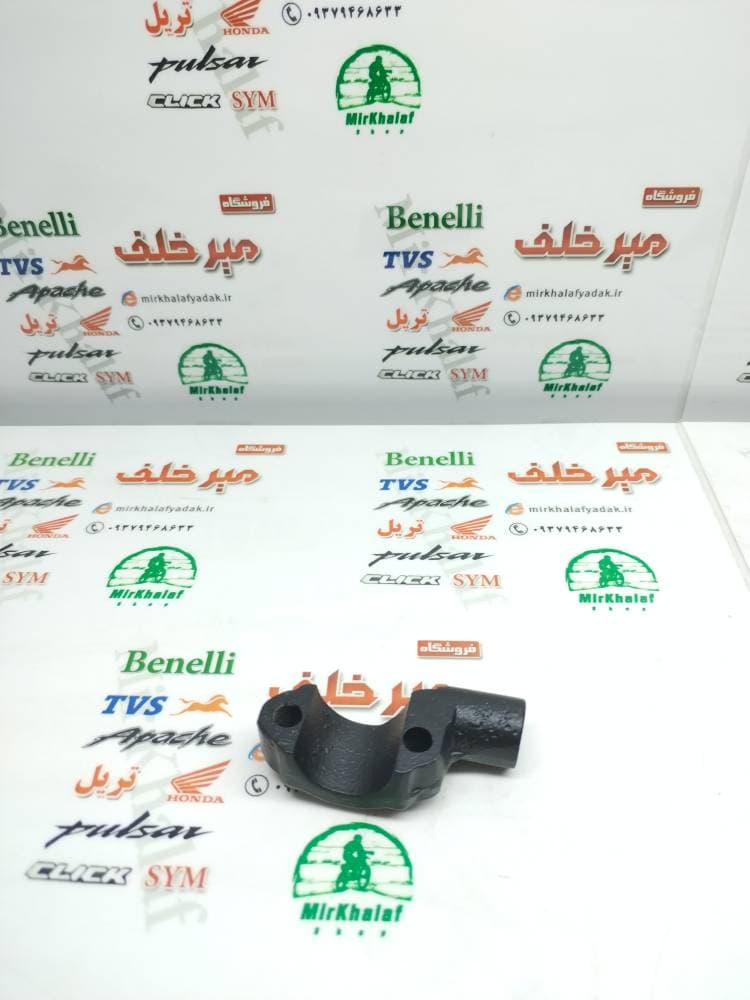 پایه اینه موتور یاماها ایروکس و طرح ایروکس (راست) — تصویر ۲