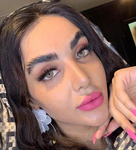 لنز رنگی عسلی لابلا مدل شنل براون — تصویر ۳