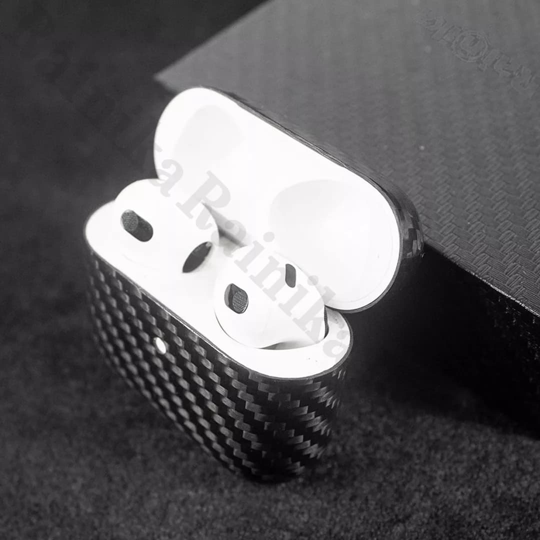 کاور رینیکا مدل Carbon Fiber مناسب برای کیس اپل ایرپاد 3 — تصویر ۳