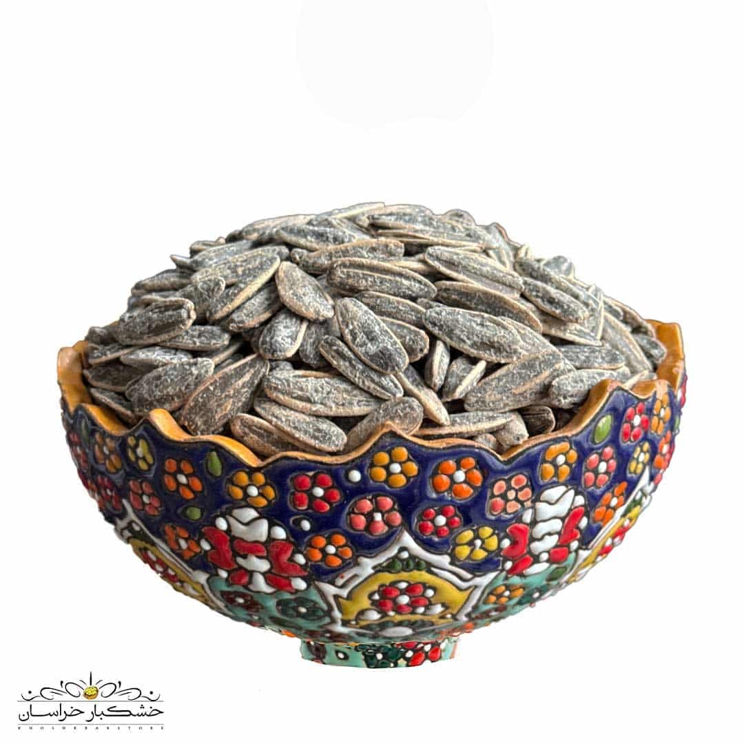 تخمه کانادایی لوکس