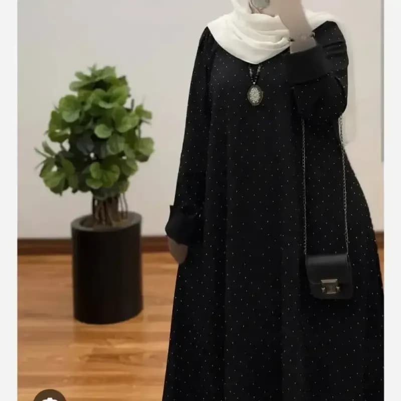 کفتان مانتویی مشکی کرسپو نگین دار با کمربند — تصویر ۲