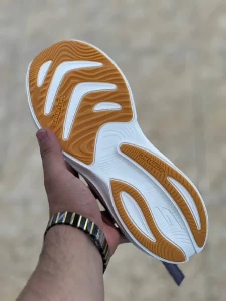 کتونی مسترکوالیتی اسکیچرز هایپربرست کربن Skechers Men’s Hyperburst Carbon ساخت ویتنام سایزبندی ۴۰ الی ۴۵ — تصویر ۴