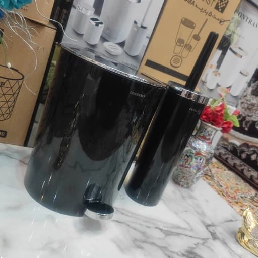 ست سرویس بهداشتی سطل و برس مدل دوجداره برند کنتراست رنگ زیبا و جذاب مشکی کروم نو آکبند باکیفیت بالا کامنا مدل 13144253