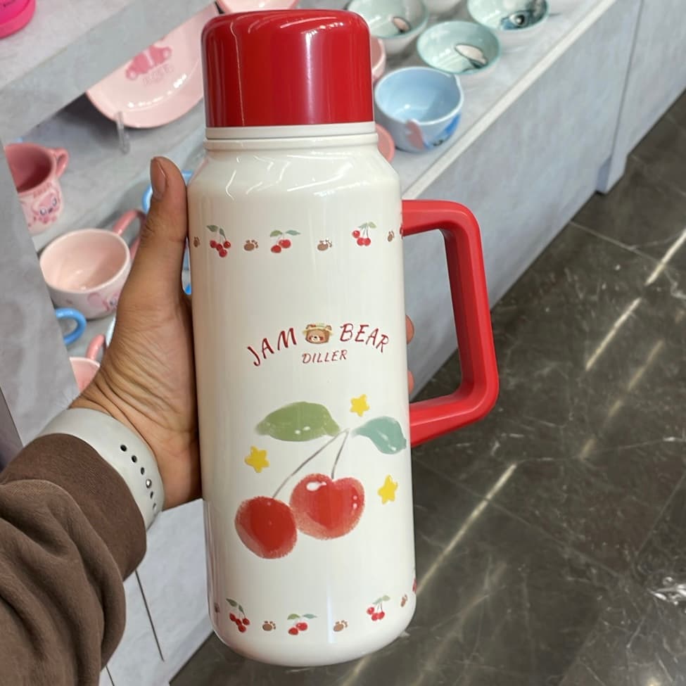 فلاسک دیلر گیلاسی ۱۵۰۰ میل طرح Jam&Bear | استیل ۳۱۶ + ماگ دسته‌دار چری