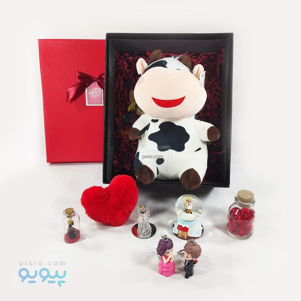 پک هدیه با عروسک گاو تپل
