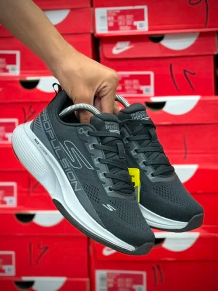 کتونی مسترکوالیتی اسکیچرز مکس کوشن پروپالشن سایز 40 الی 45 ساخت ویتنام Skechers Max Cushioning Propulsion