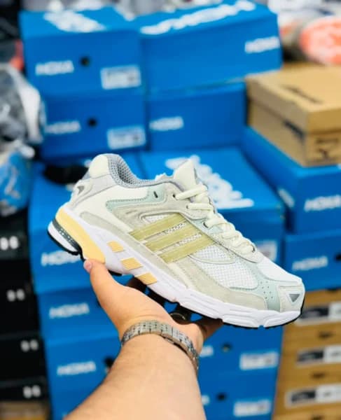 کتونی آدیداس فارماتون مسترکوالیتی سایز ۴۰ الی ۴۵ ساخت ویتنام Adidas Pharmaton