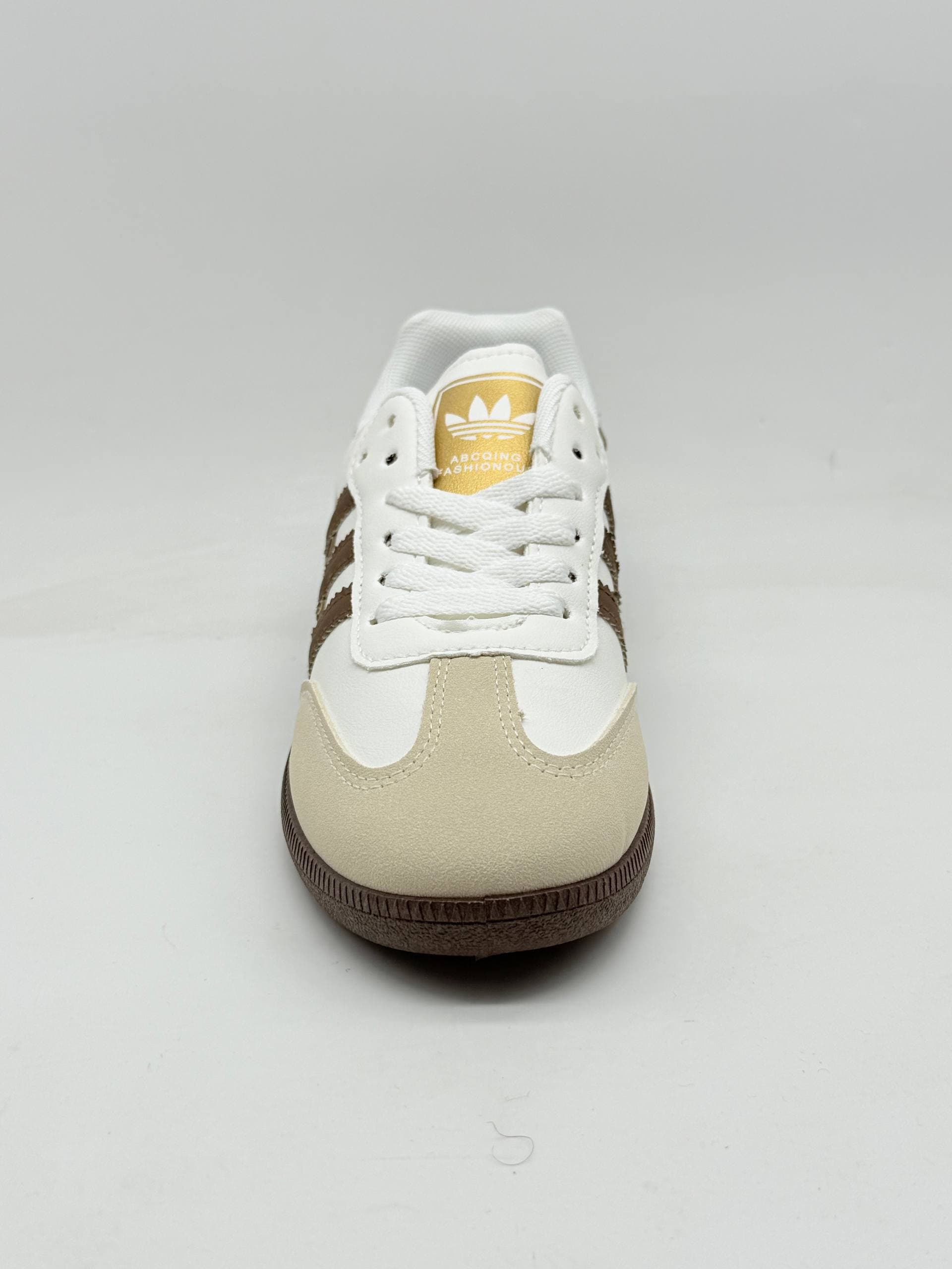 کفش آدیداس سامبا سفید قهوه ای white and brown adidas samba shoes — تصویر ۴