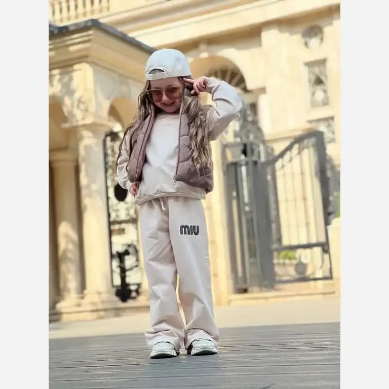 ست بلوز شلوار و پافر دخترانه دورس پنبه سایز 5 تا 8 سال — تصویر ۶