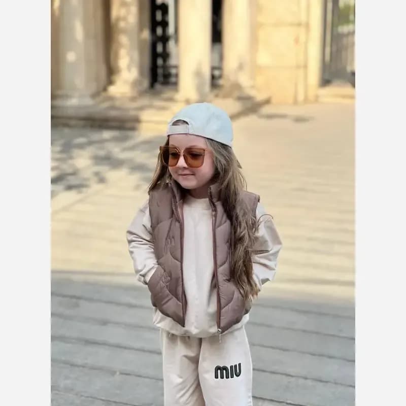ست بلوز شلوار و پافر دخترانه دورس پنبه سایز 5 تا 8 سال — تصویر ۳