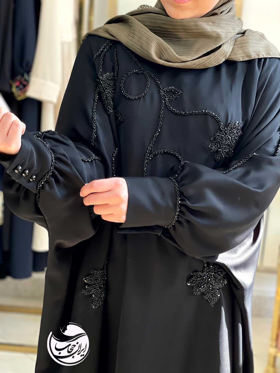 مانتو عبایی مجلسی جواهردوزی مدل برگ پرکار