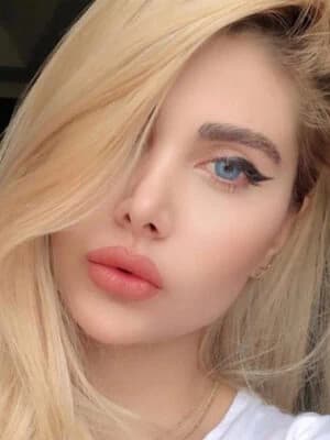 لنز رنگی لابلا مدل شنل بلو (Labella Shenel Blue) — تصویر ۲