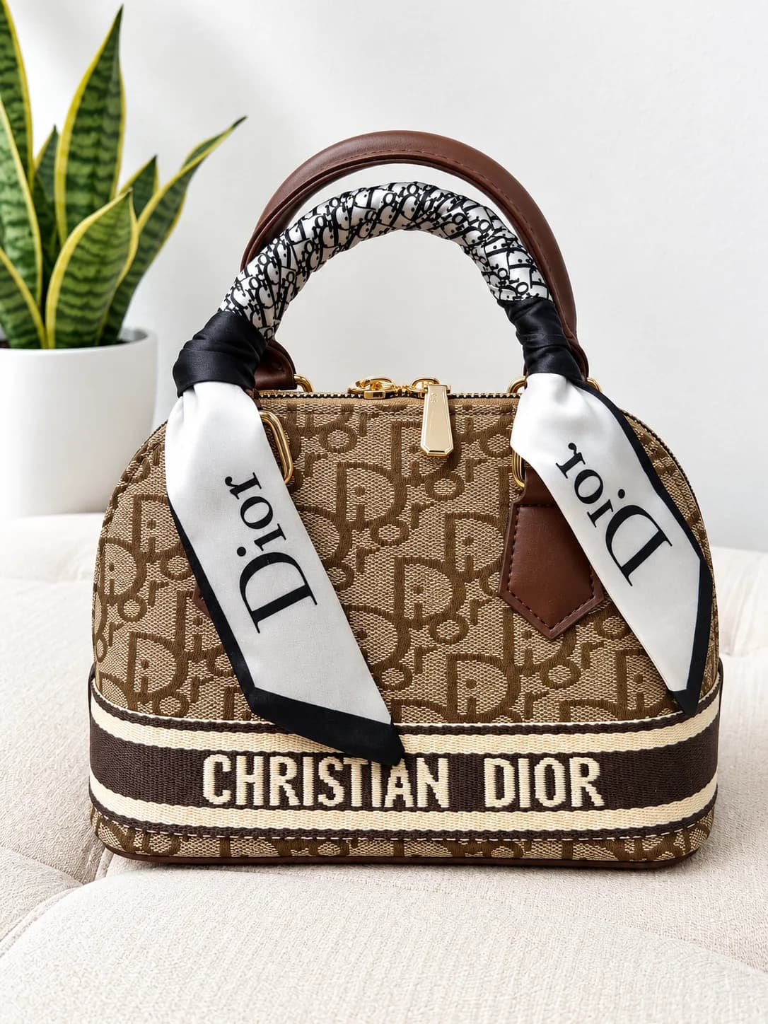 کیف دستی زنانه دیور Christian Dior قهوه‌ای کرم مونوگرام