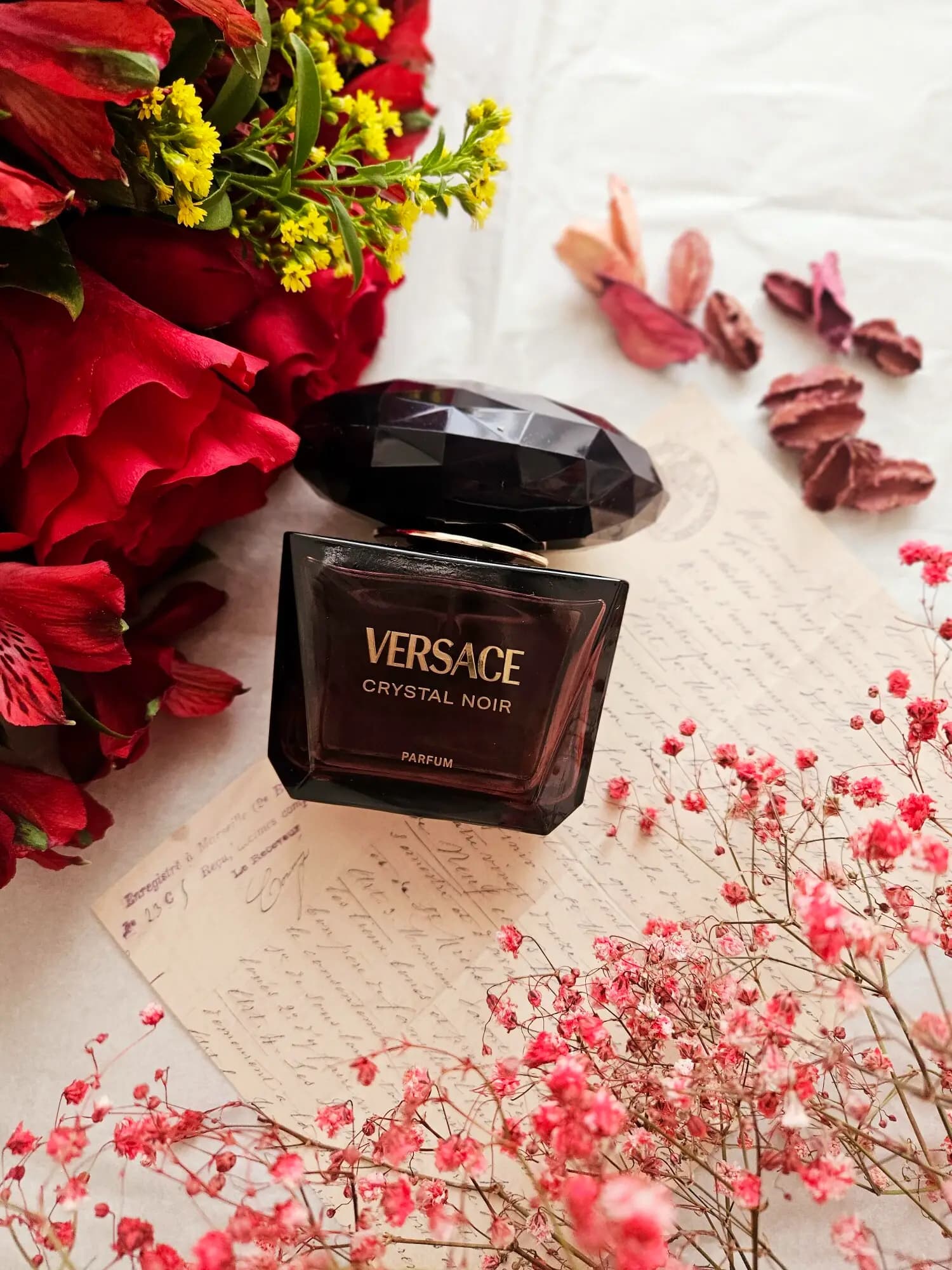 عطر ادکلن ورساچه کریستال نویر پارفوم اصل | Versace Crystal Noir Parfum — تصویر ۵