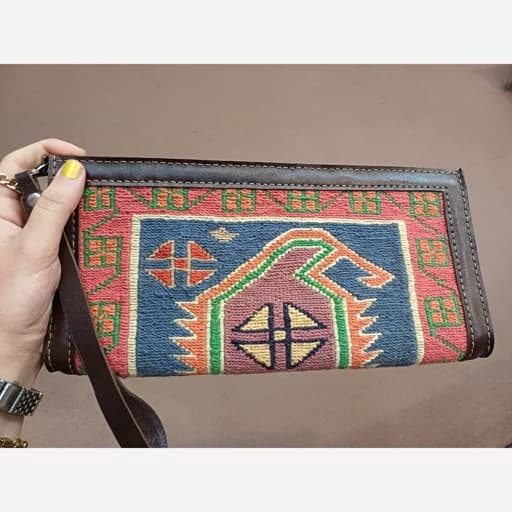 کیف ورنی (گلیم سوزنی) پشم دستباف آذربایجان پس کرایه — تصویر ۴