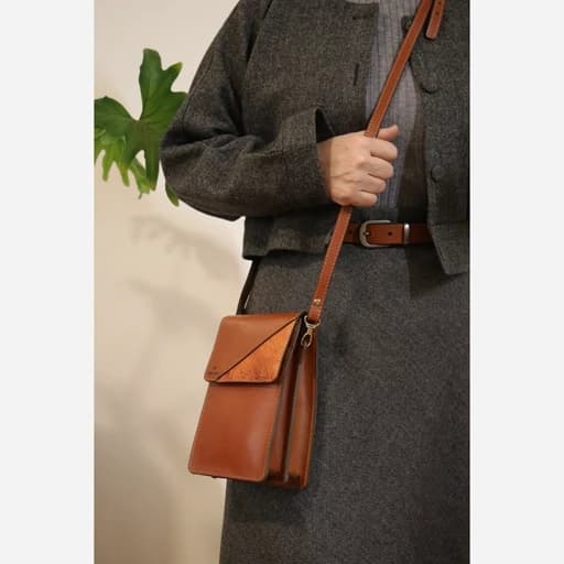 کیف دوشی زنانه چرم بارثاوا کد 1253