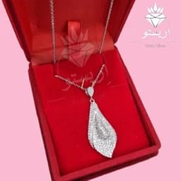 گردنبند نقره نیلوفر با عیار 925 و آبکاری طلاسفید به همراه زنجیر دیپلمات بسیار شیک و خاص — تصویر ۵