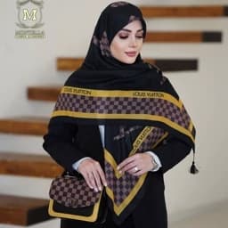 ست کیف و روسری(شال) مشکی قهوه ای چهارخونه با روسری نخی قواره 130 یا شال نخی — تصویر ۵