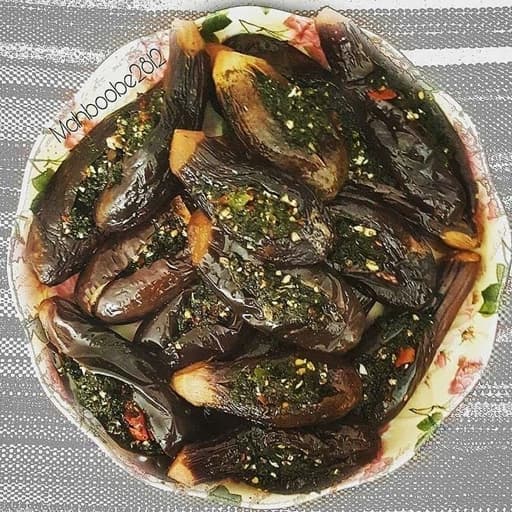 ترشی شکم پر با هویچ و فلفل..... 2600گرمی