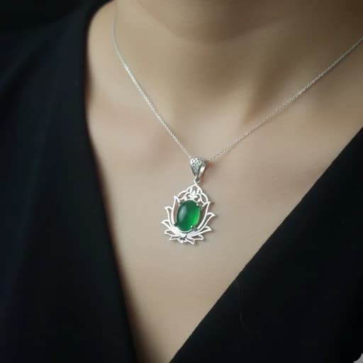 گردنبند نقره عقیق سبز اصل زنانه