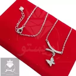 گردنبند نقره پروانه عیار 925 ایتالیایی با آبکاری طلاسفید بسیار شکیل و خاص همراه با فاکتور — تصویر ۳