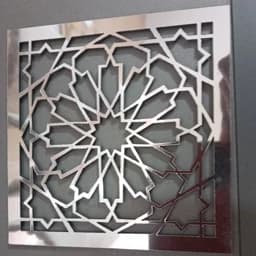 آینه دکوراتیو مولتی استایل، طرح سنتی شمسه، بسته 6 عددی ابعاد هر مربع 15 در 15 ،رنگ نقره ای — تصویر ۳