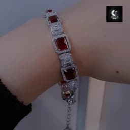 دستبند نقره زنانه نگین رنگی مربعی عیار 925و آبکاری طلا سفید — تصویر ۳