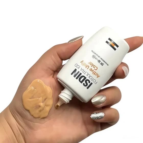 ضدآفتاب روشن کننده سنتلا اسکین 1004 SPF50 حجم 50 میلی لیتر — تصویر ۶