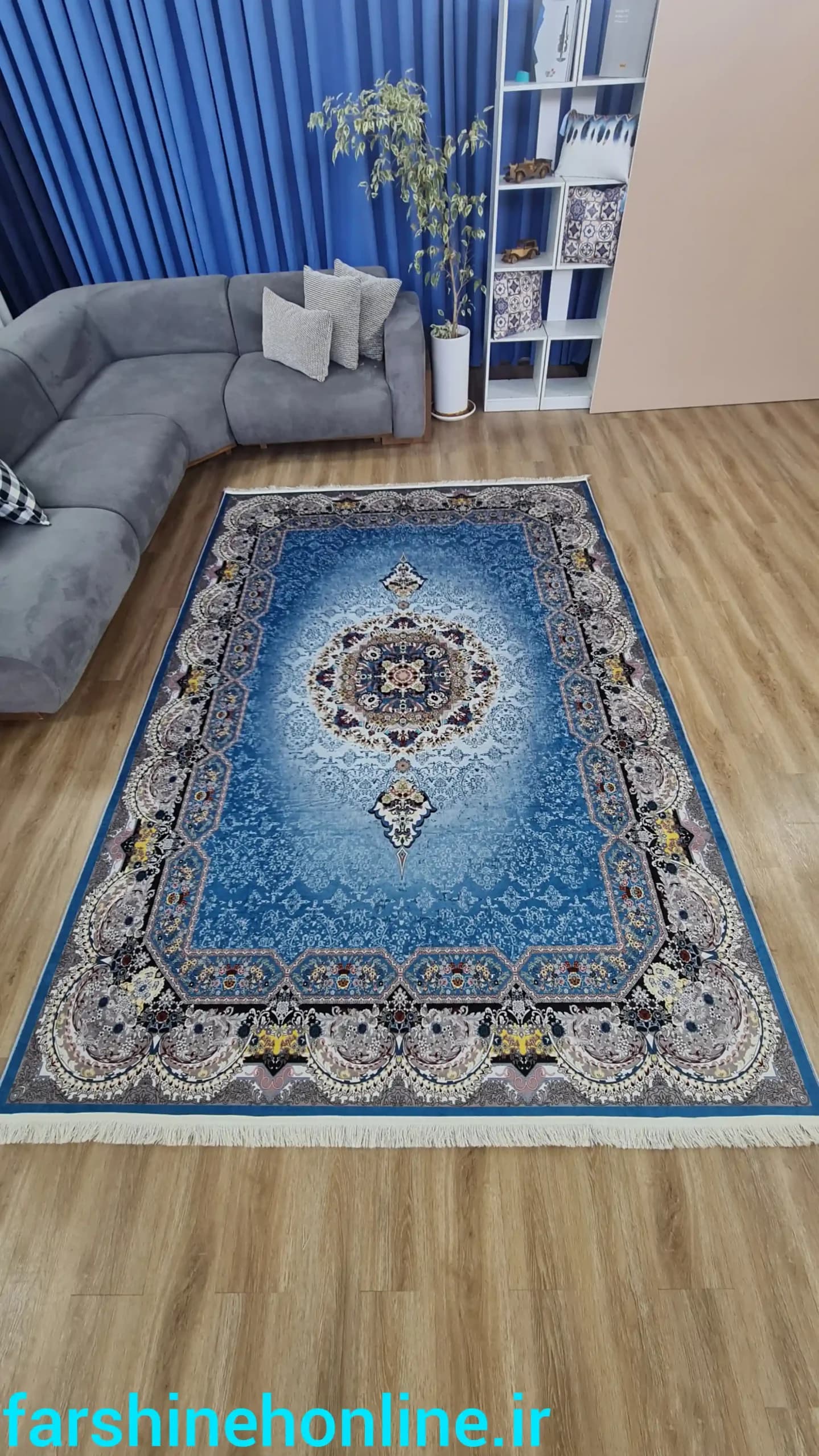فرشینه طرح لچک و ترنج سلطنتی | آبی روشن | مناسب دکوراسیون کلاسیک — تصویر ۶