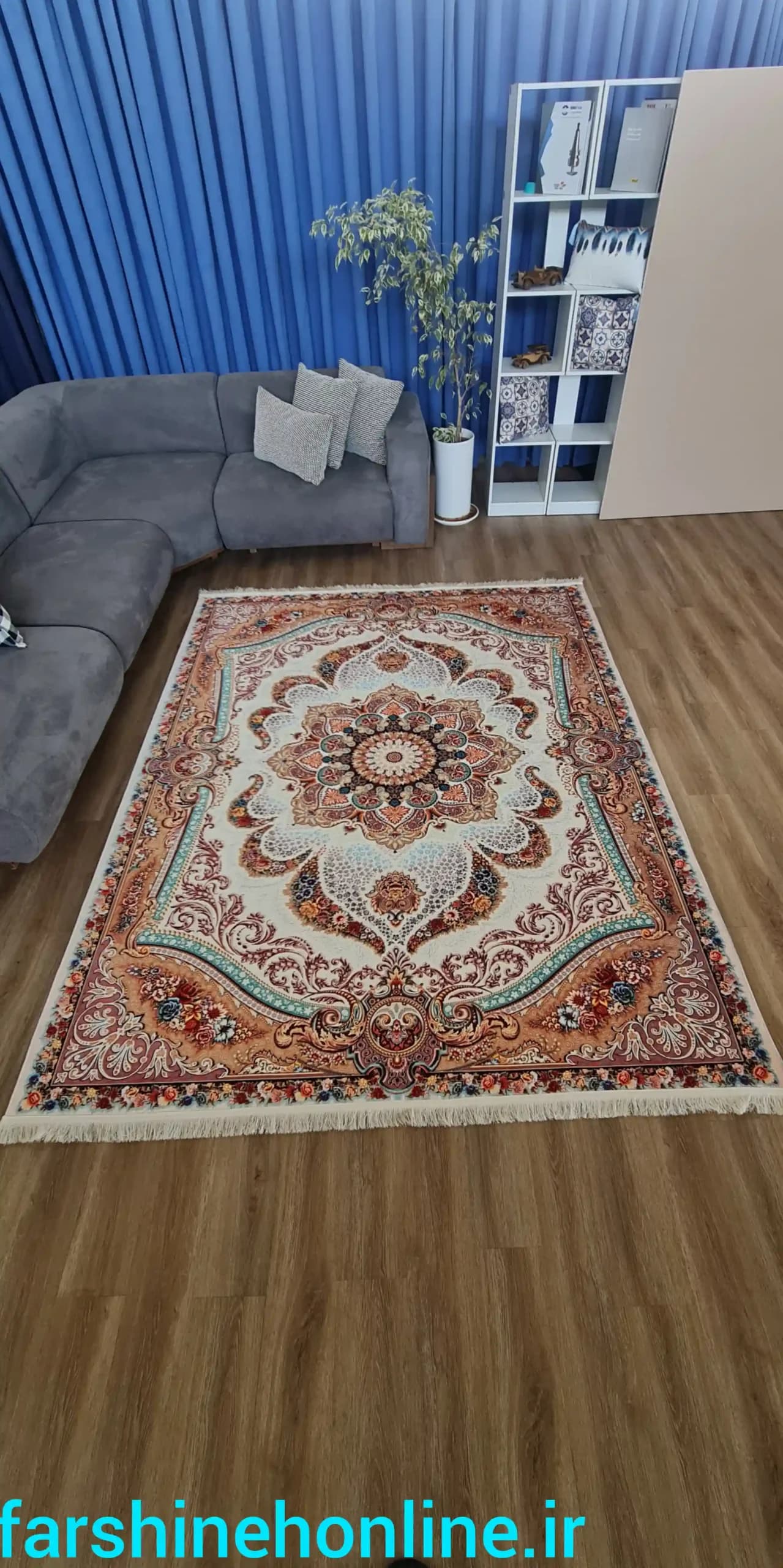فرشینه سنتی طرح لچک و ترنج – مناسب پذیرایی و اتاق خواب — تصویر ۲