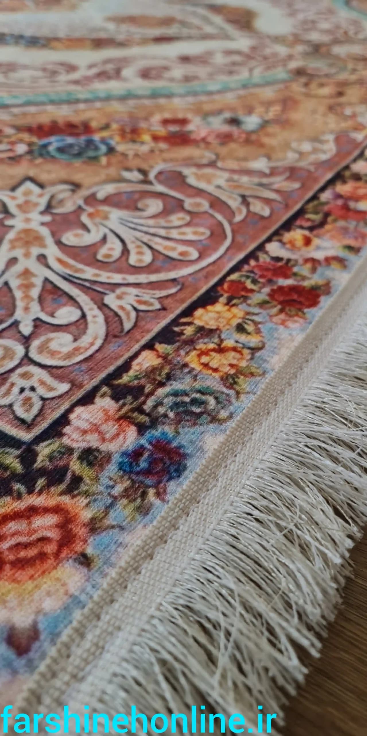 فرشینه سنتی طرح لچک و ترنج – مناسب پذیرایی و اتاق خواب — تصویر ۵