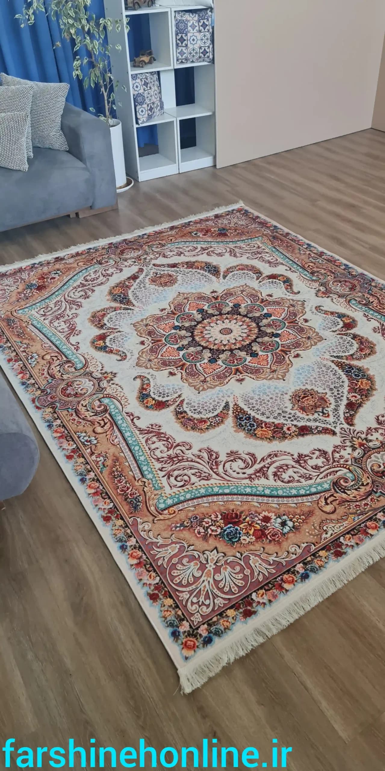 فرشینه سنتی طرح لچک و ترنج – مناسب پذیرایی و اتاق خواب — تصویر ۸