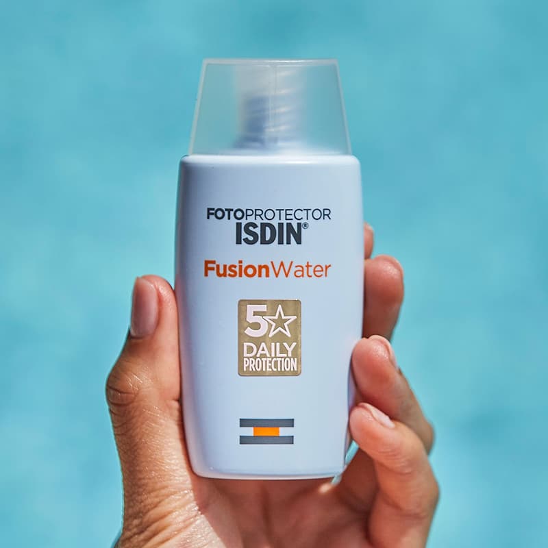 کرم ضد آفتاب بی رنگ ایزدین مدل Fusion Water 5 Daily حجم 50ml اورجینال — تصویر ۶