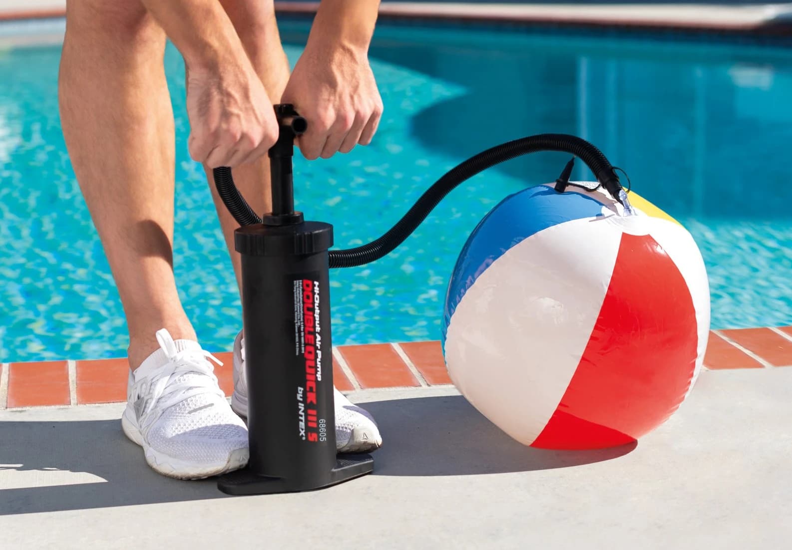 پمپ باد دستی سایز 3 دوکاره اینتکس Intex 68605 — تصویر ۳