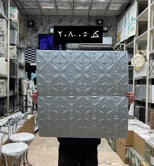 دیوارپوش فومی طرح اسلیمی نقره ای ابعاد 70 در 70 سانتیمتر کد 05-208 — تصویر ۴