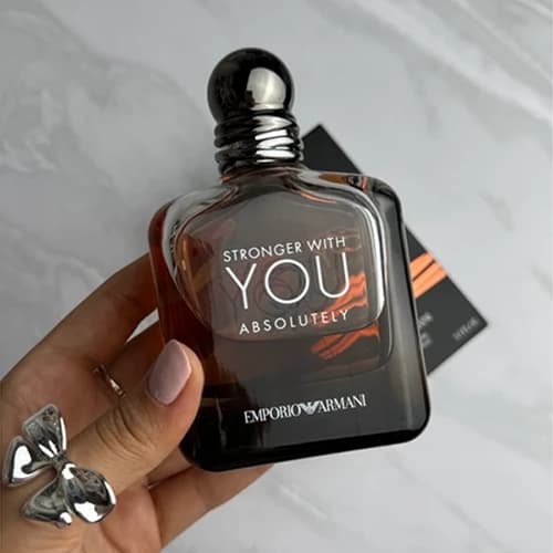 عطر امپریو آرمانی استرانگر ویت یو ابسولوتلی مردانه | حجم 100 میل — تصویر ۴