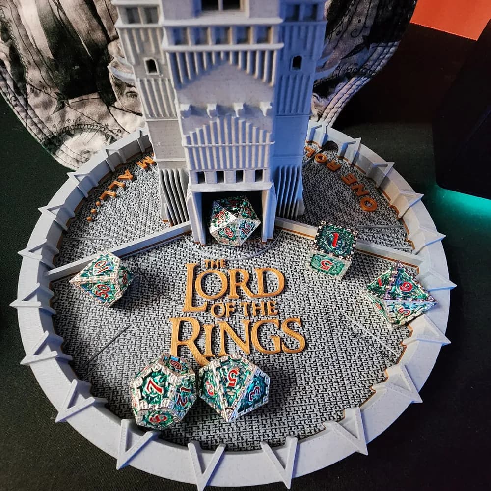 🏰 برج تاس دستساز Dice Tower طرح قلعه Lord Of The Rings از جنس +pla — تصویر ۳