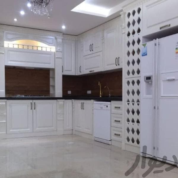 کابینت هایگلاس (براق) ترک