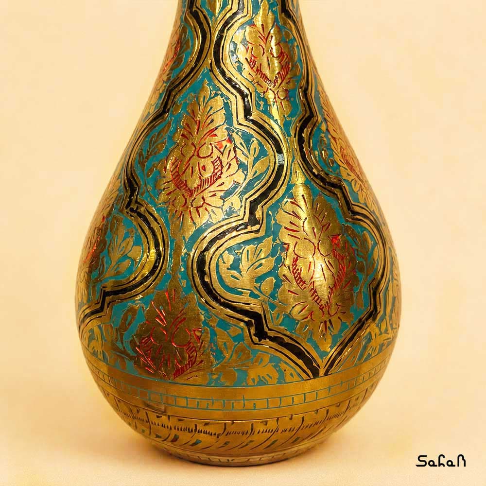 گلدان برنجی میناکاری طرح سوربا آبی — تصویر ۵