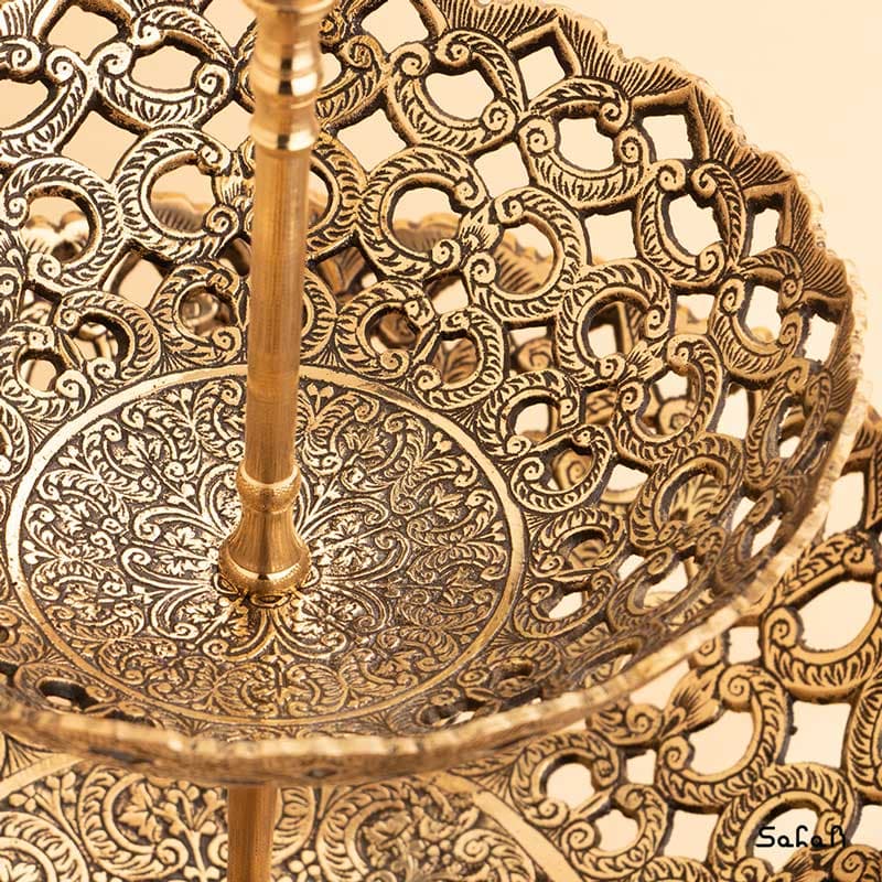 میوه خوری برنجی آنتیک دو طبقه مدل نرگس — تصویر ۳
