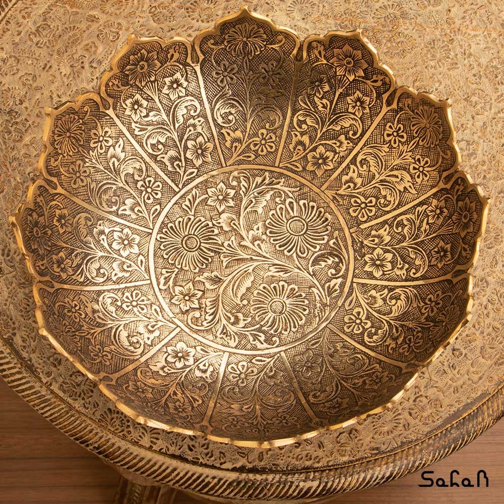 میوه خوری یا آجیل خوری برنجی میناکاری پایه دار دورو طرح شجر — تصویر ۵