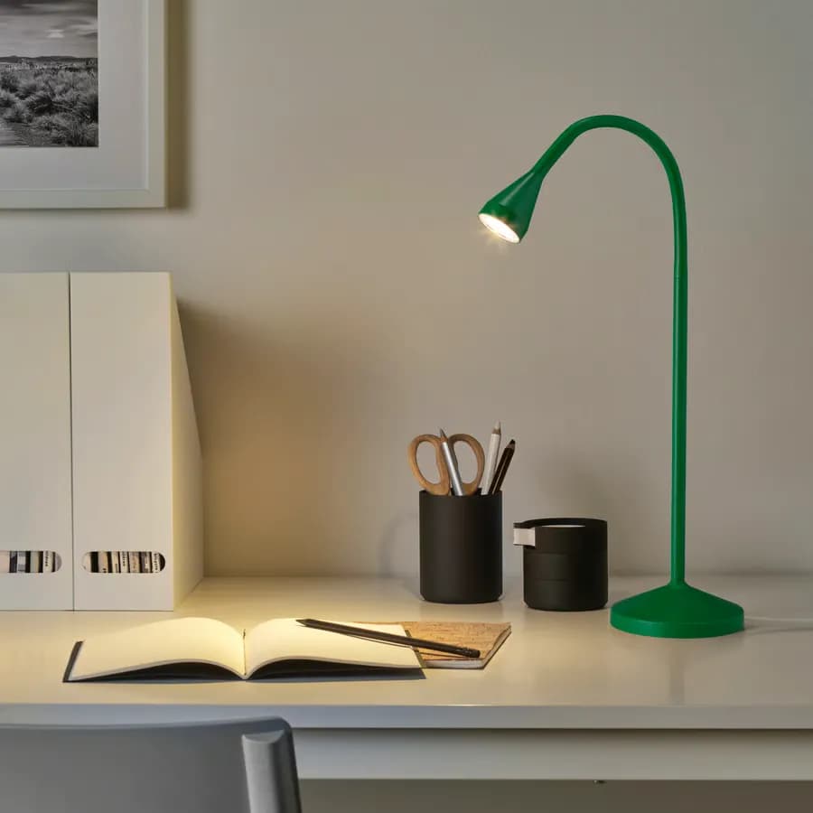 چراغ رومیزی LED، سبز ایکیا مدل NÄVLINGE — تصویر ۳