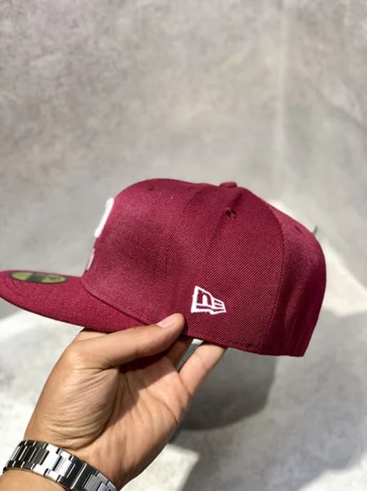 کلاه کپ برند New Era فیت بک سایز 1/8 7 طرح فیلادلفیا زرشکی — تصویر ۶