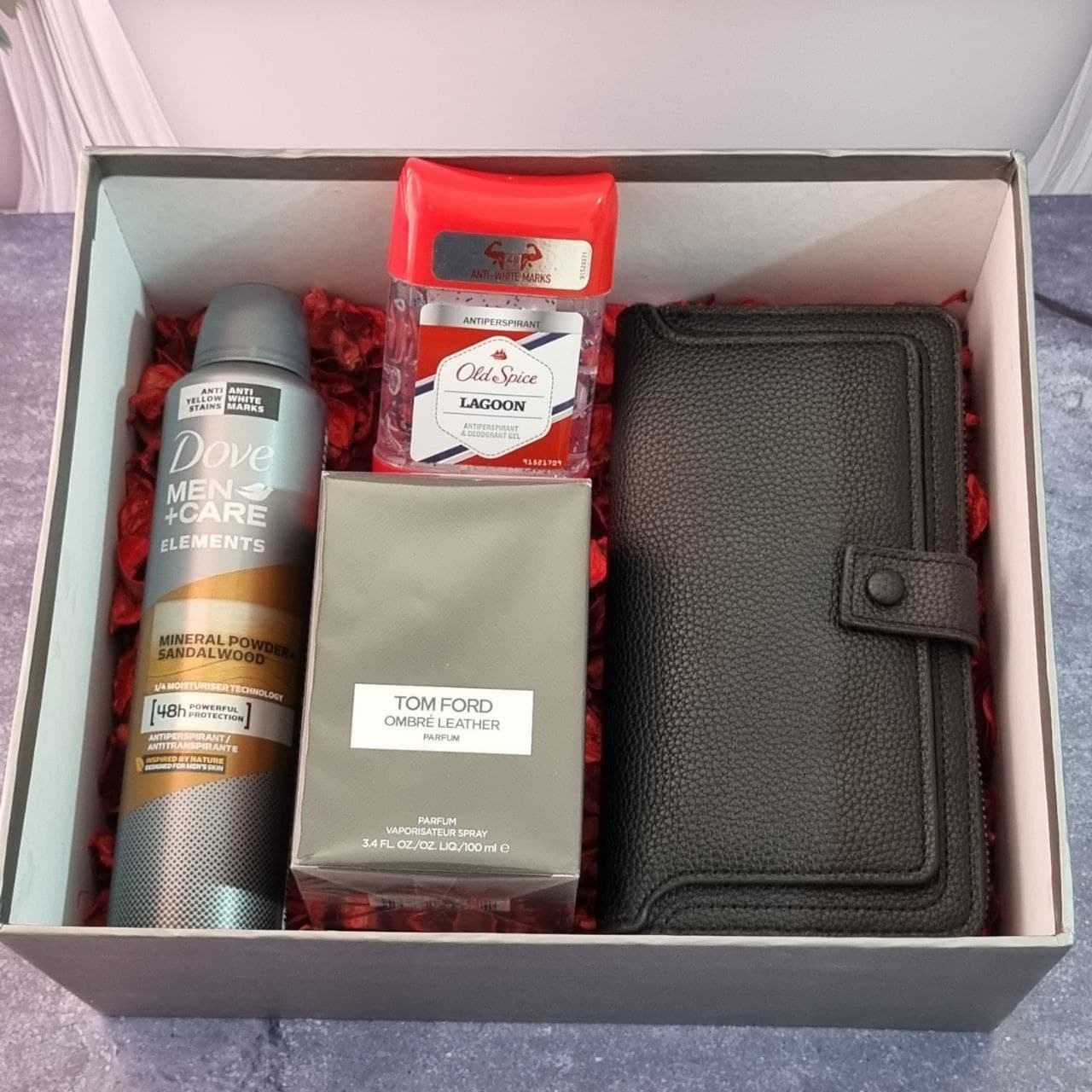 پک هدیه مردانه کد11 | عطر تام فورد آمبرلدر + اسپری و مام