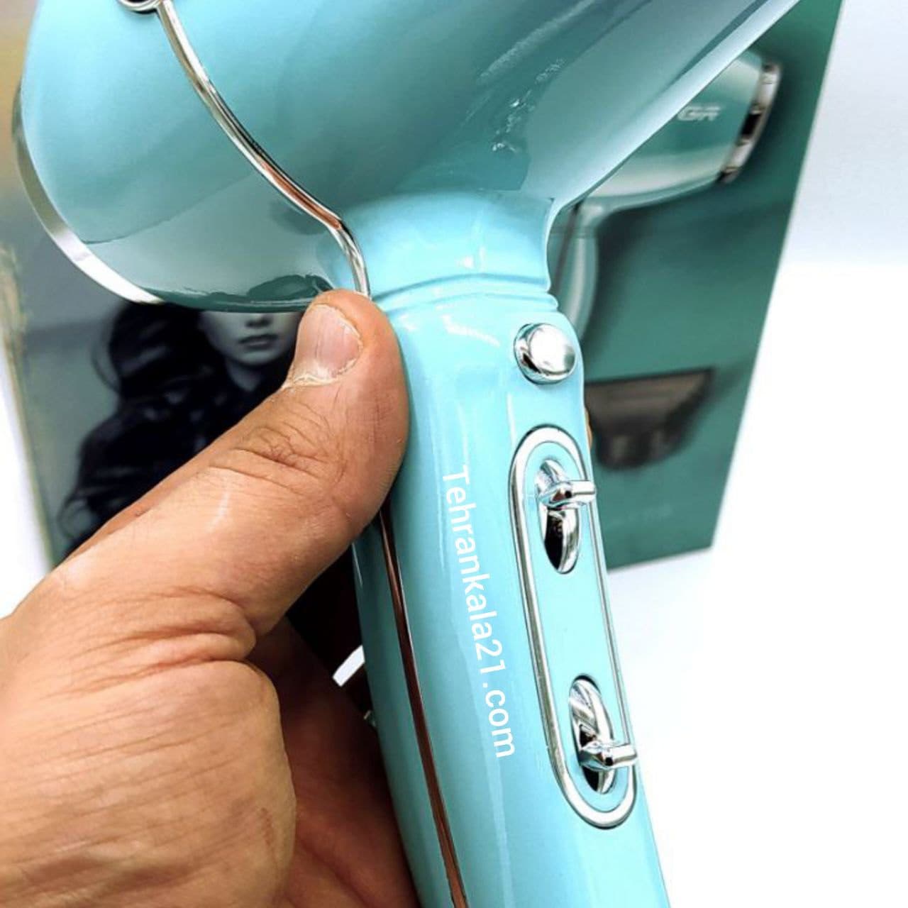 سشوار حرفه ای 2400 وات وی جی آر VGR مدل V-452 — تصویر ۳