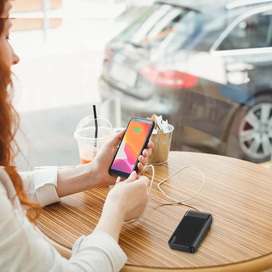 پاوربانک پاوا مدل Sturdy PD20W ظرفیت 30000 میلی آمپر ساعت — تصویر ۶