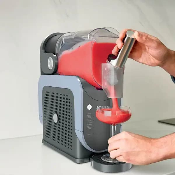 دستگاه یخ در بهشت ساز نینجا Ninja SLUSHi™ 88 oz. FS301 Professional Frozen Drink Maker — تصویر ۵